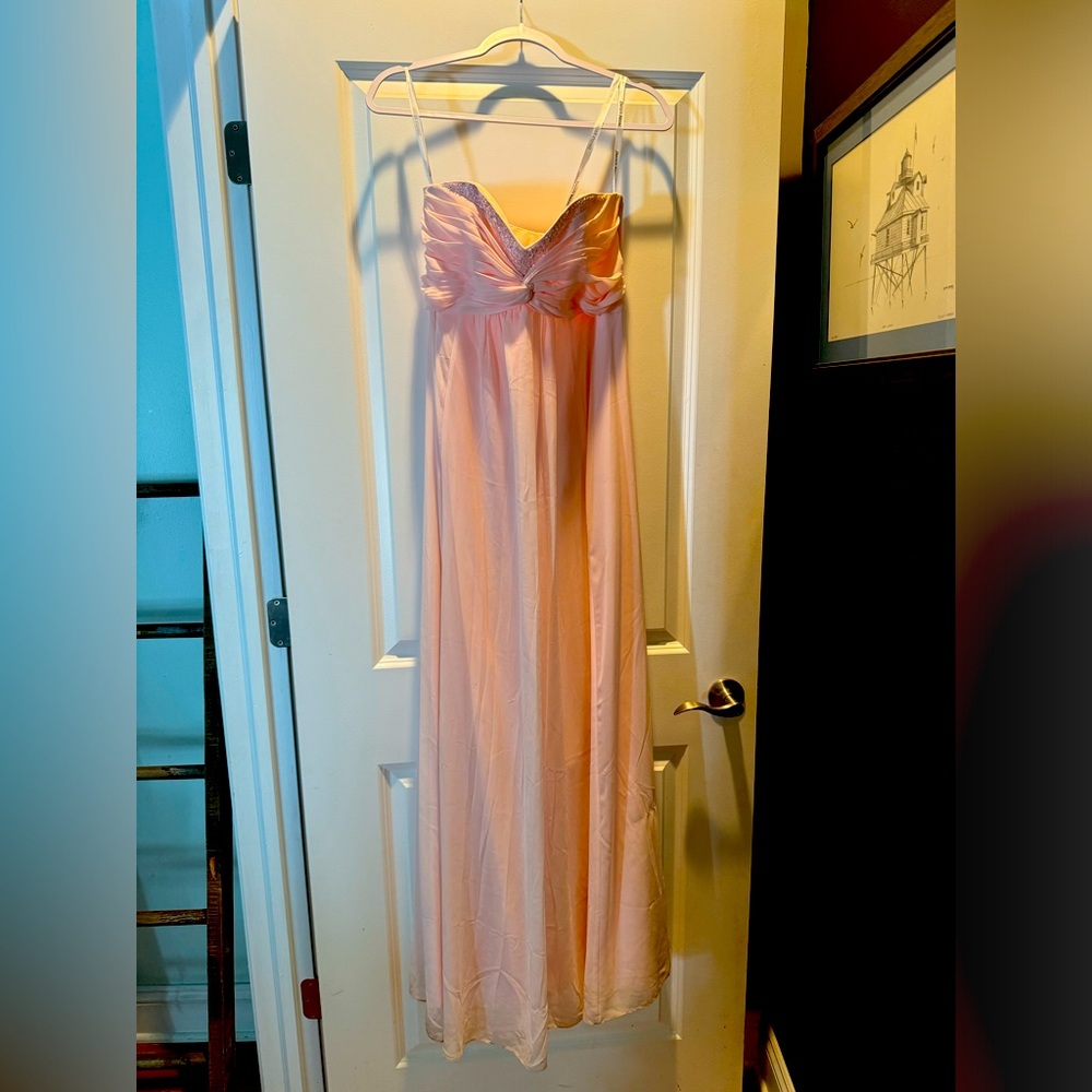 David’s bridal bridesmaid dress. Size 4- petal pink